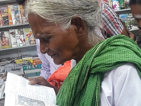 `5-வது நாளாக நீடிக்கும் தொடர் புத்தக வாசிப்பு!'- நெல்லை புத்தகத் திருவிழாவில் சாதனை முயற்சி