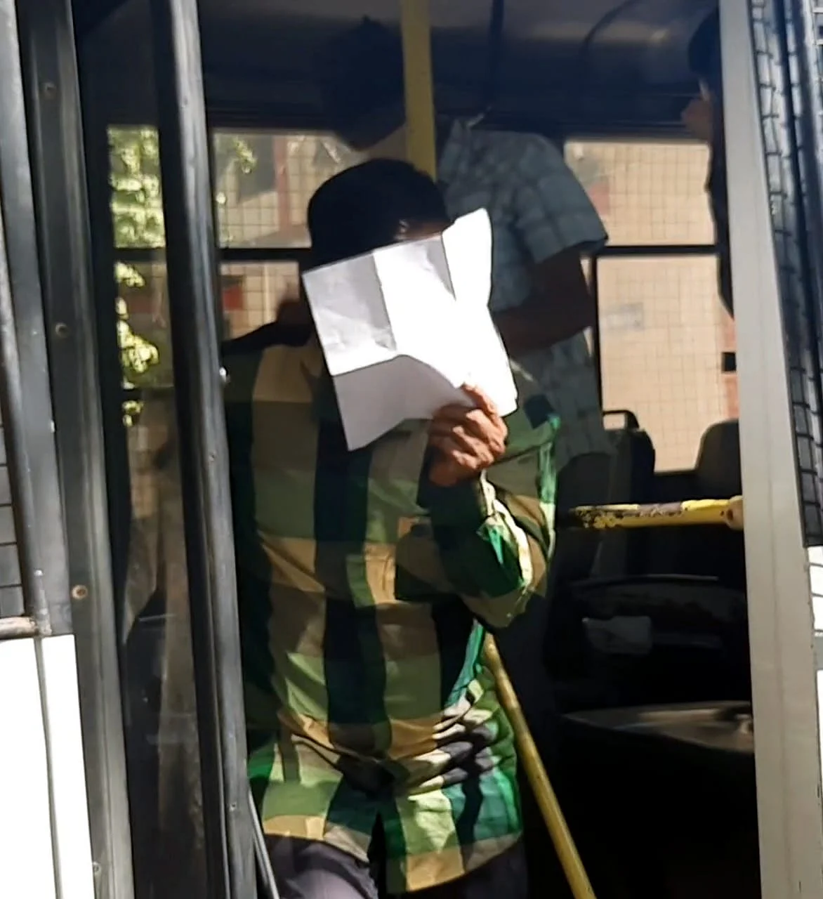 அயனாவரம் வழக்கில் கைதானவர்