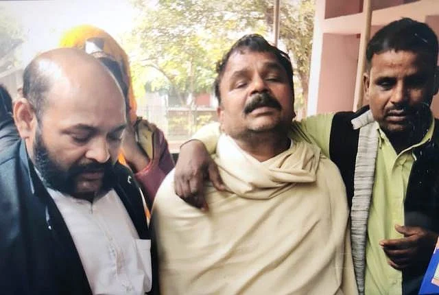 ராகுலின் தந்தை