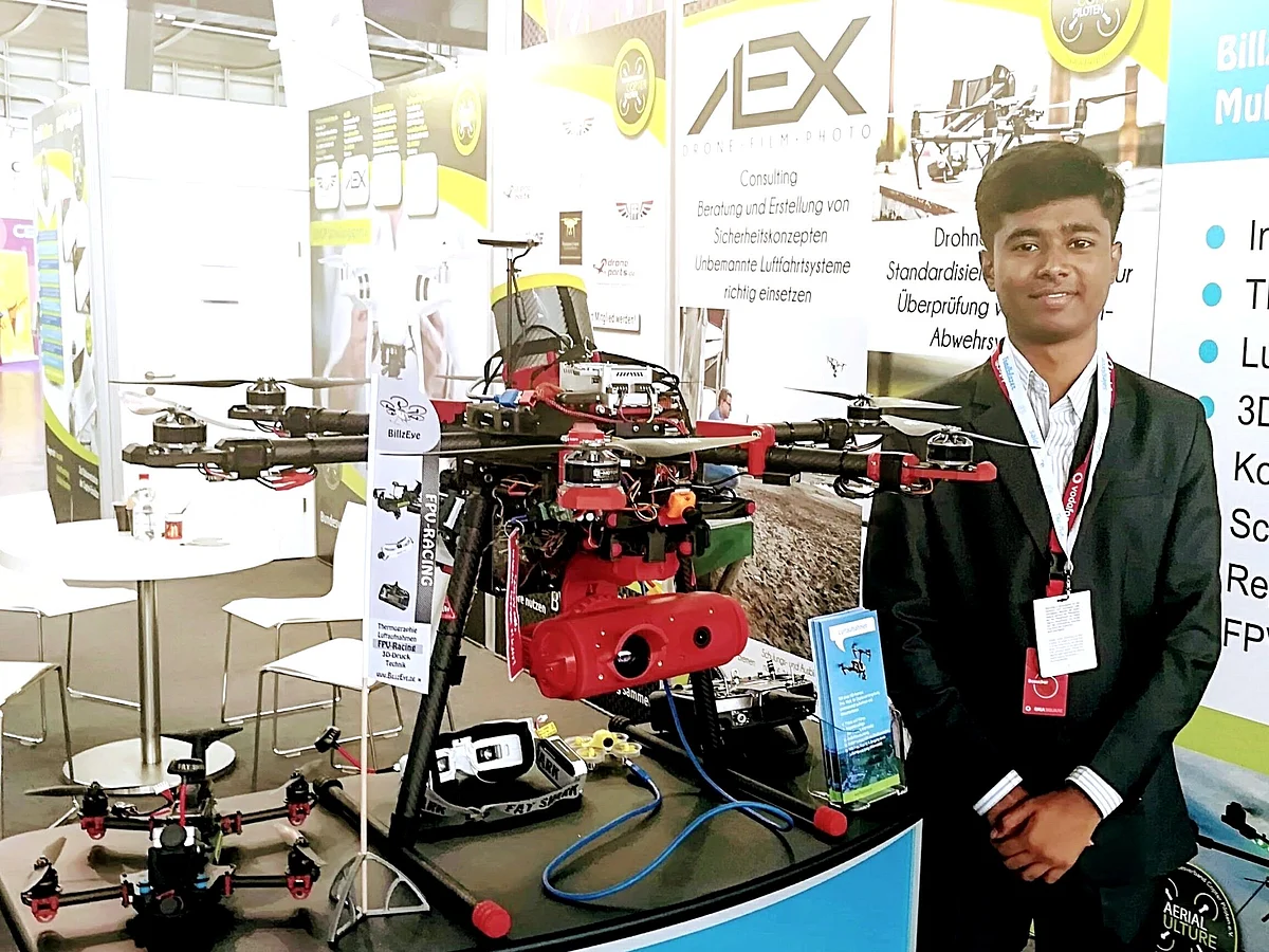 `கழுகின் மீதான ஈர்ப்பு; காலி பர்ஸ்; கலாமின் புகைப்படம்!' - ஏழ்மையை வென்ற இளம் ட்ரோன் விஞ்ஞானி