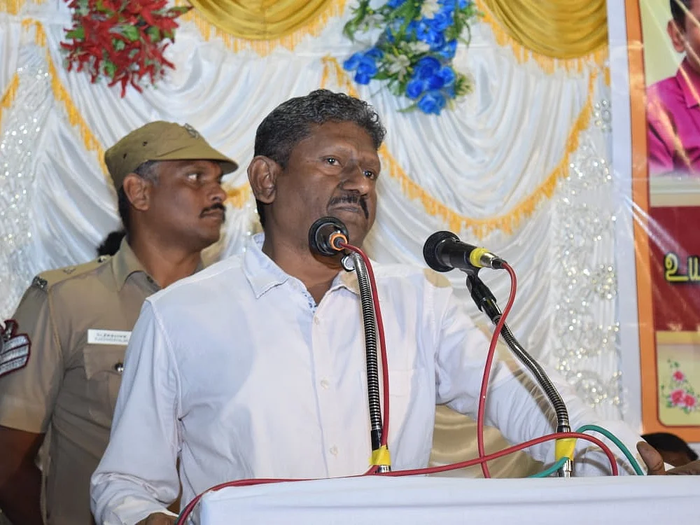 `கடினமாக உழைத்த மாணவர்களின் எதிர்காலம்..?!'- டிஎன்பிஎஸ்சி தேர்வு முறைகேடு விவகாரத்தில் சகாயம் ஐஏஎஸ்