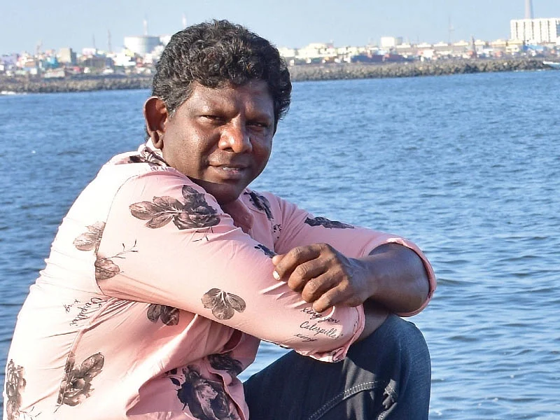 "நல்ல காதல், நாடகக் காதல்... இப்படி பிரிப்பதே அரசியல்தான்!" - தீனா பேட்டி