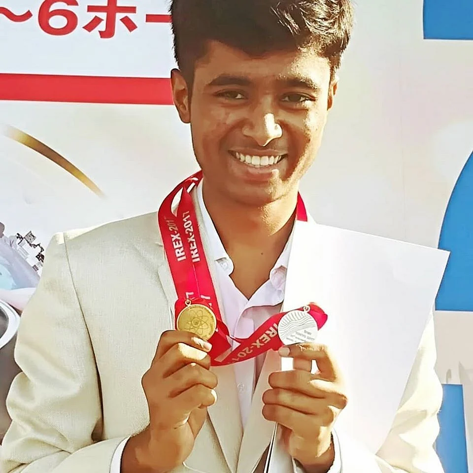 தங்கம் வென்ற பிரதாப்
