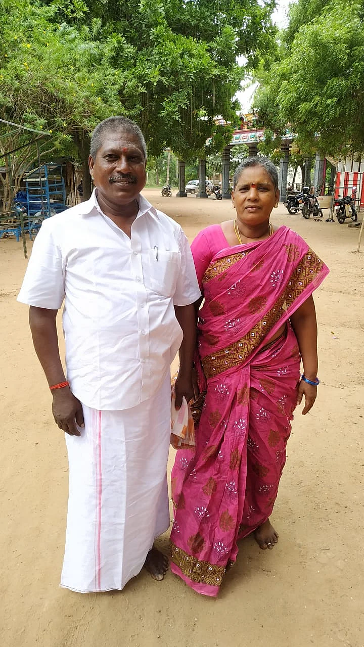 புகழின் அம்மா அப்பா