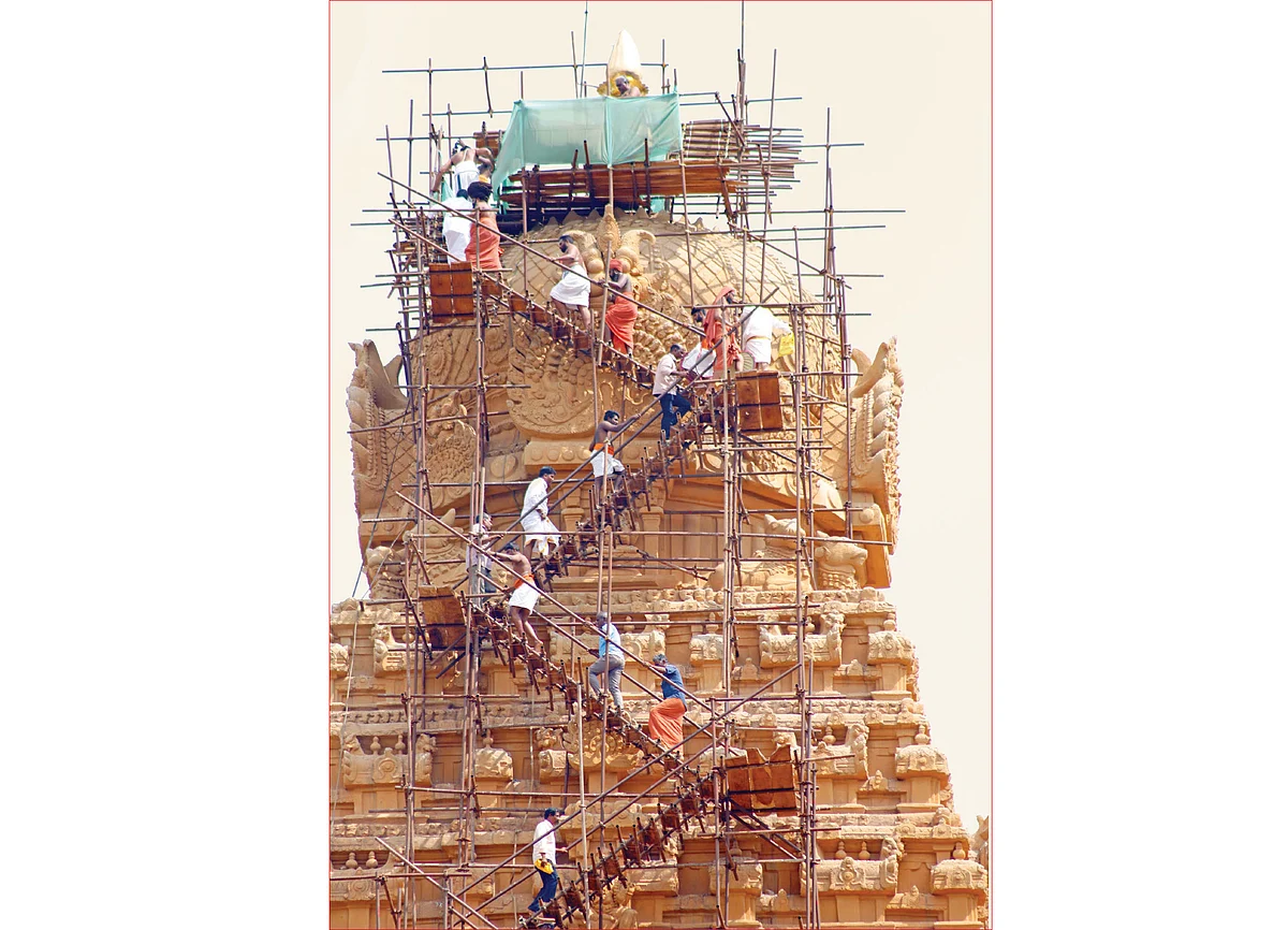 ‘தமிழில் வேண்டும் வழிபாடு’