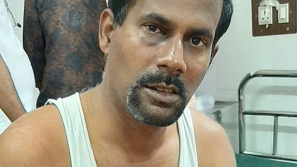 தாக்குதலுக்குள்ளான பயணி கார்த்திக்