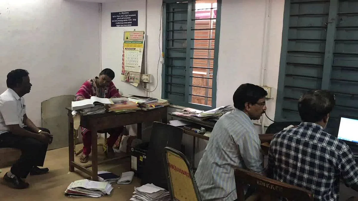 மார்த்தாண்டம் ஆர்.டி.ஓ அலுவலகத்தில் நேற்று நடந்த சோதனை