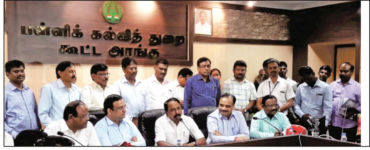 நீட் தேர்வு பயிற்சி மையங்களுடன் அரசு ஒப்பந்தம் செய்துகொண்டபோது...