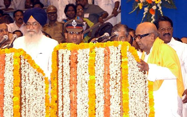 கருணாநிதி முதல்வராக பதவியேற்ற போது...