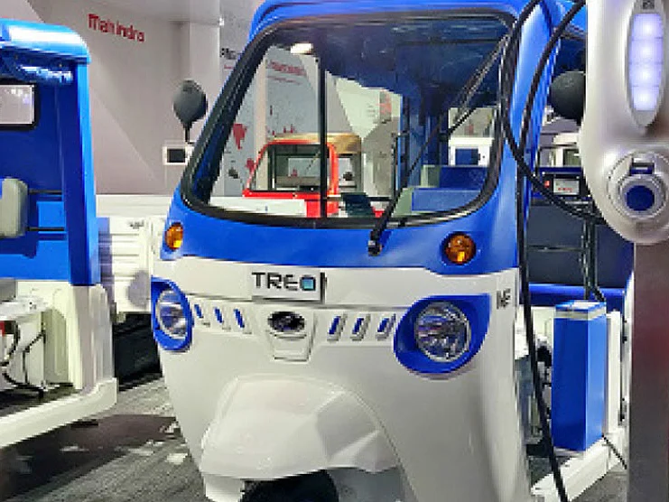 ஆட்டோ எக்ஸ்போ கவரேஜ் 360°: பெட்ரோல் ஆட்டோக்களுக்கு ஆப்பு வைக்க வருது