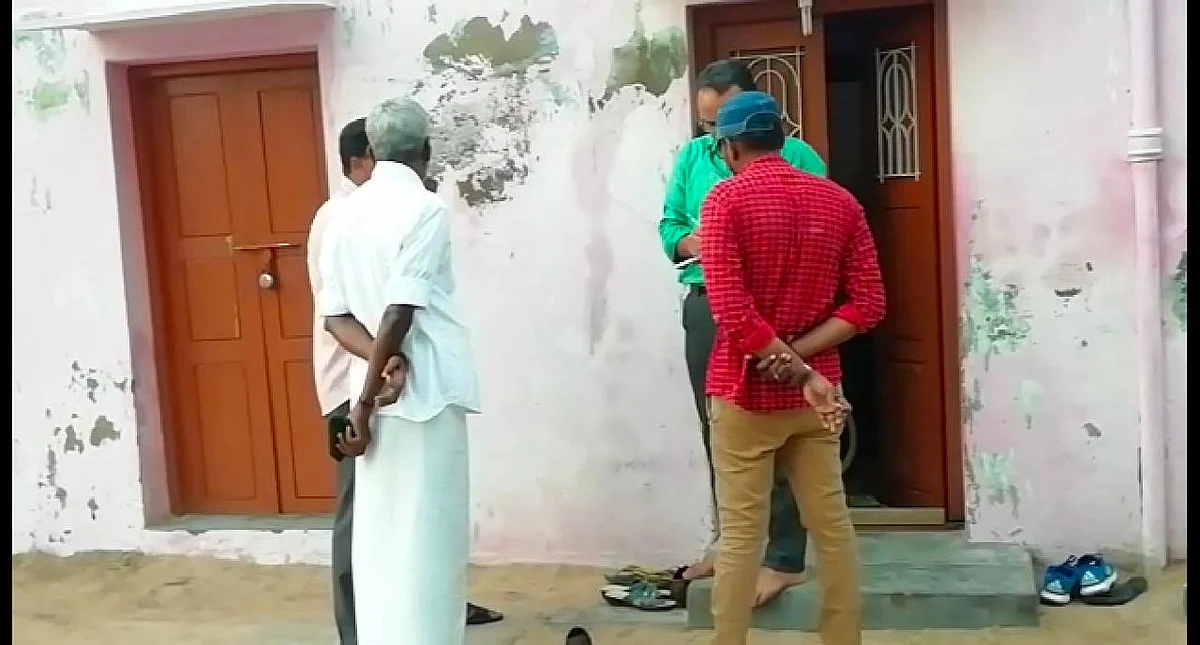 சோதனை நடந்த மொய்தீன் பாத்திமாவின் வீடு