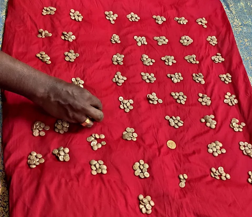 திருவானைக்காவல் கோயில் தங்க புதையல்