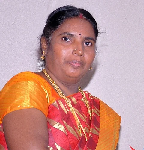 ஏஜென்டாக செயல்பட்ட சுமதி