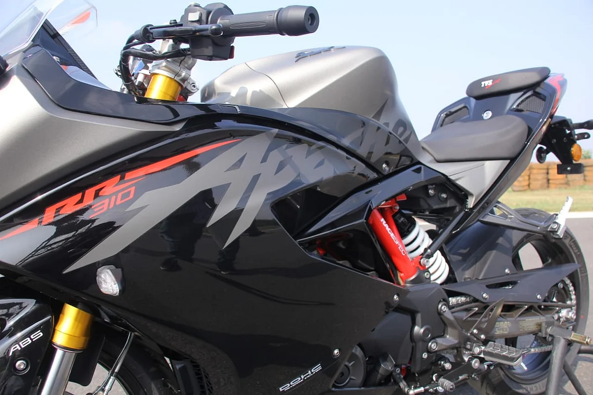 RR310 Titanium Black