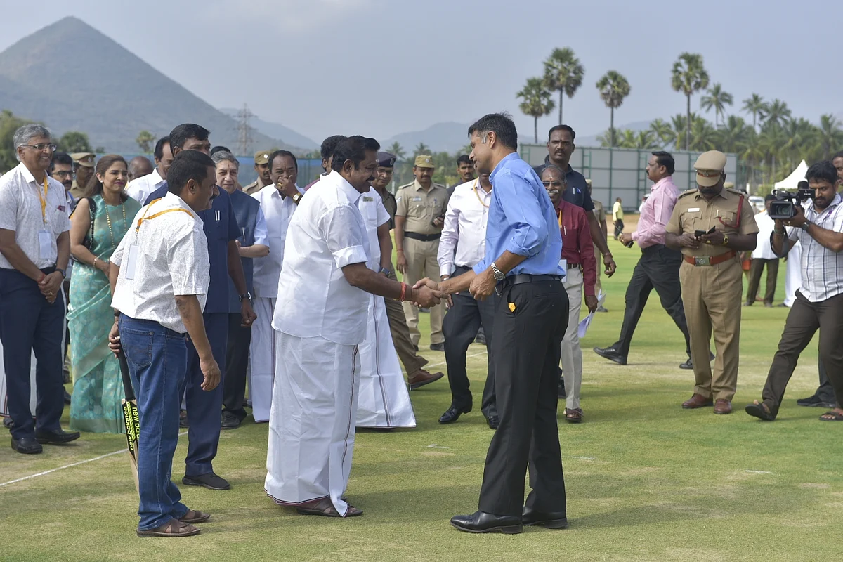 ராகுல் டிராவிட்டுடன் முதல்வர் பழனிசாமி