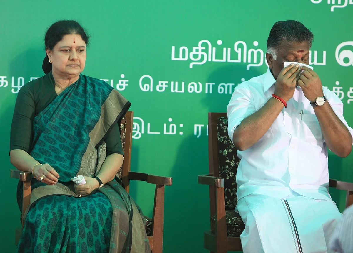 சசிகலா, பன்னீர்
