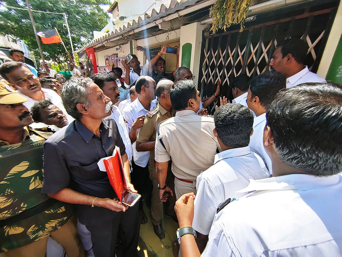 செந்தில் பாலாஜி அலுவலகத்தில் ரெய்டு நடந்தபோது...