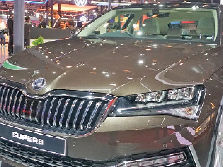 ஆட்டோ எக்ஸ்போ கவரேஜ் 360°: விர்ச்சுவல் காக்பிட்... மேட்ரிக்ஸ் லைட்ஸ்...
