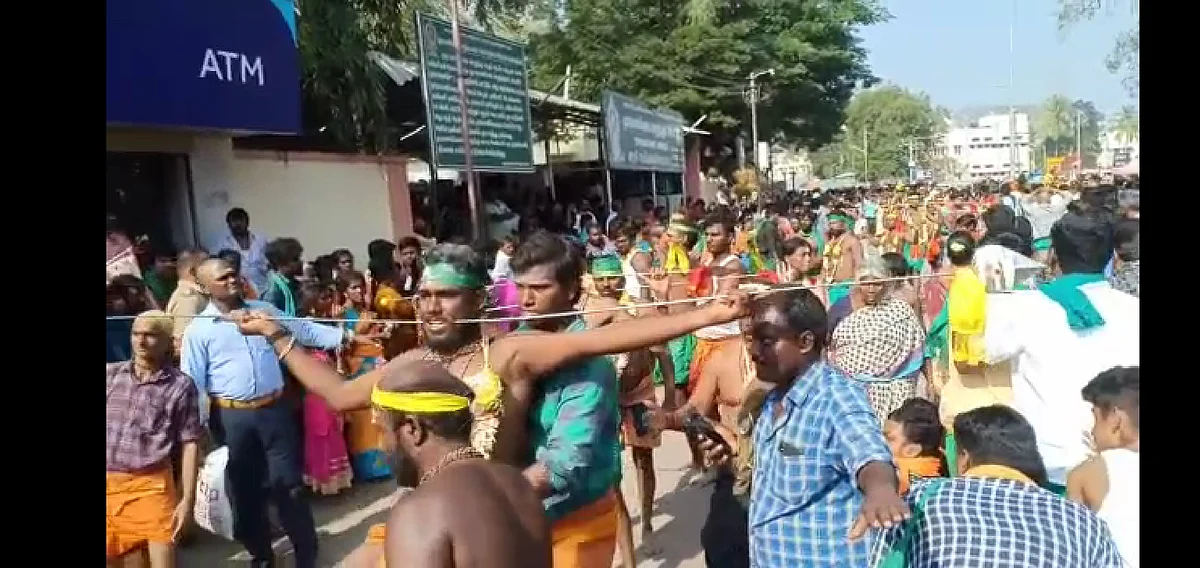 பழநி பக்தர்கள்