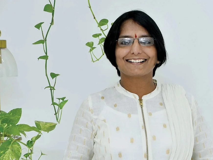 ஃப்ளவர் பொக்கே விற்பனையில் ஈரோட்டின் அடையாளம்! - காந்திமதியின் வெற்றிக் கதை
