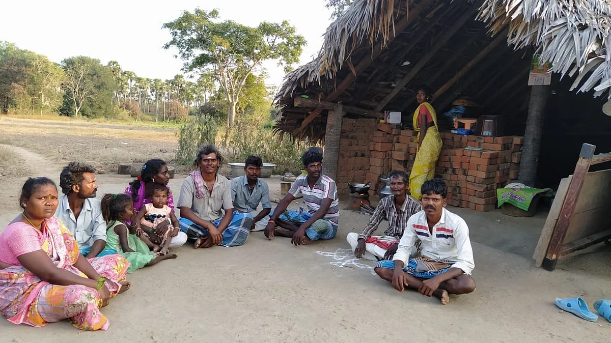 பழம்பூண்டி கிராம மக்கள்