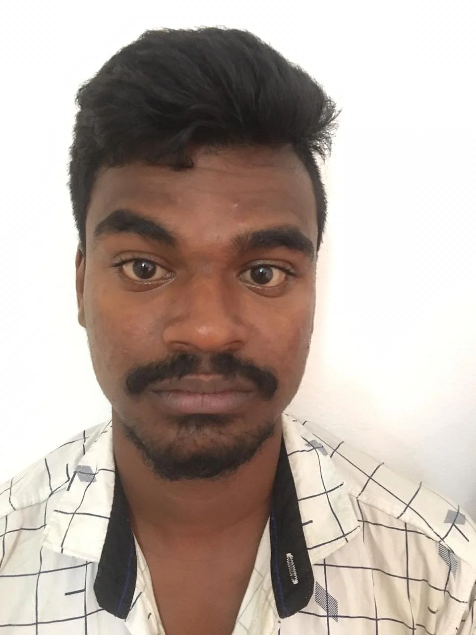 கைது செய்யப்பட்ட பிரவீன்