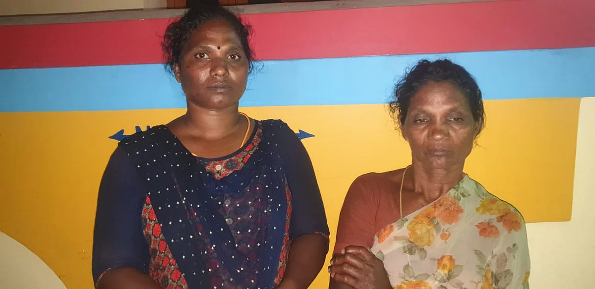 கஞ்சா கடத்திய பெண்கள்