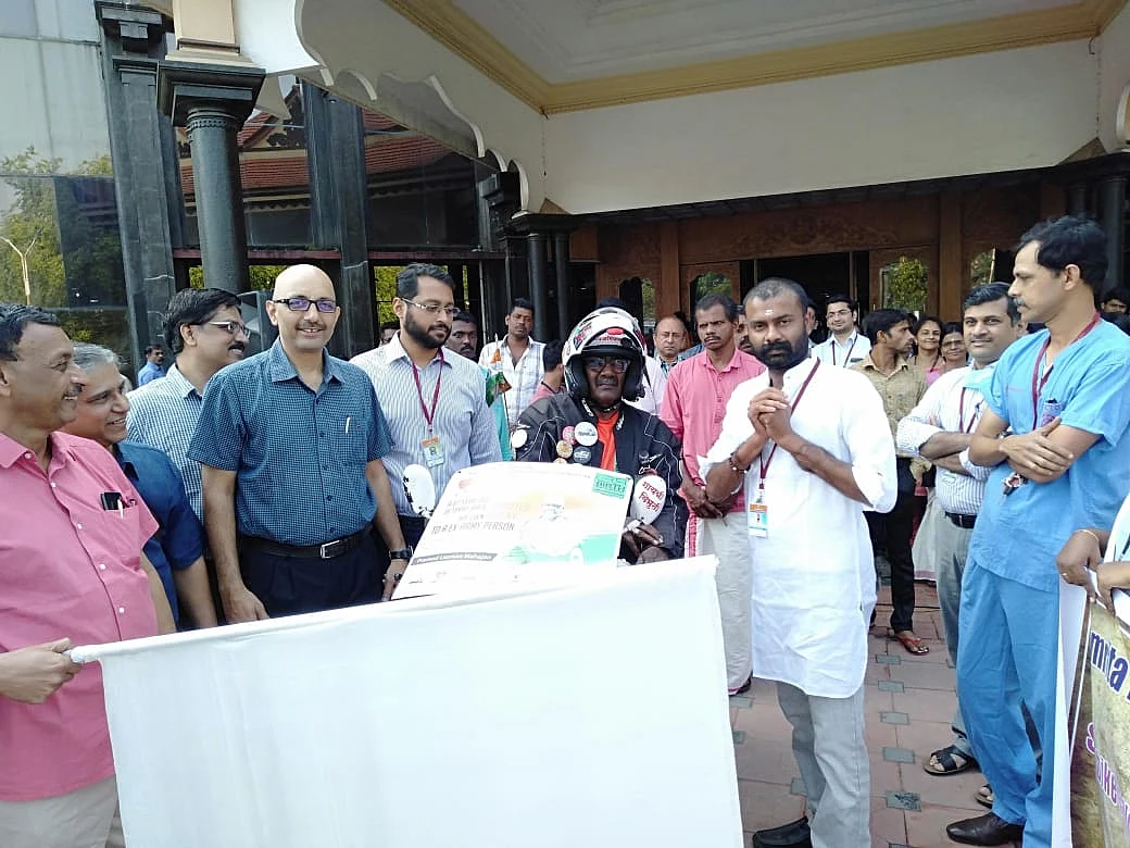 68 வயது பைக் ரைடர்