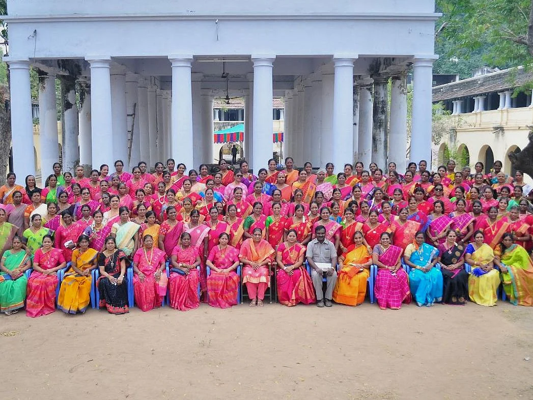 `எம்.ஜி.ஆர்-தான் எங்களின் கடவுள்!’ - 40 ஆண்டு நினைவுகளைப் பகிர்ந்த பெண் போலீஸார்