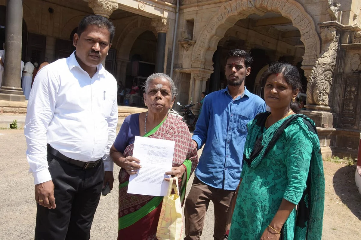 சொத்தை மீட்ட மகிழ்ச்சியில் காளியம்மாள்