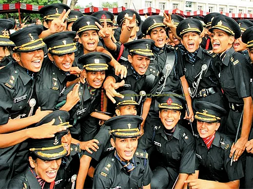 `பெண் கமாண்டோக்கள் சொல்வதை ஆண்கள் கேட்கமாட்டார்கள்!' - உச்ச நீதிமன்ற வழக்கில் அரசு கொடுத்த விளக்கம்