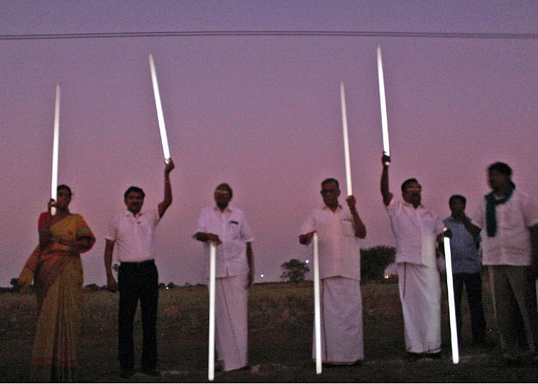 எரியும் குழல் விளக்குகள்