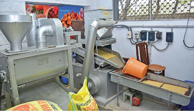 தானியம் சுத்தம் செய்யும் இயந்திரம்