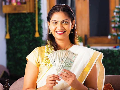 கடன் வாங்குவதில் இன்றைய பெண்கள்..! - ஓர் அலசல் பார்வை
