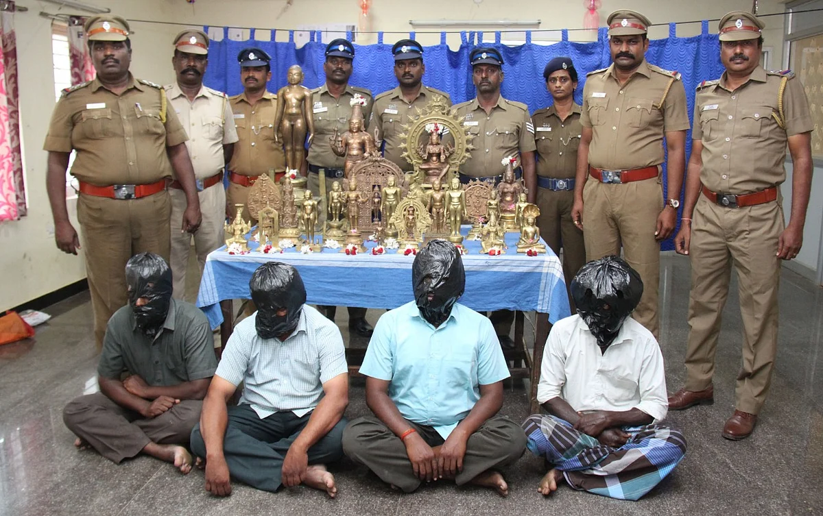 போலீஸ் டீம்