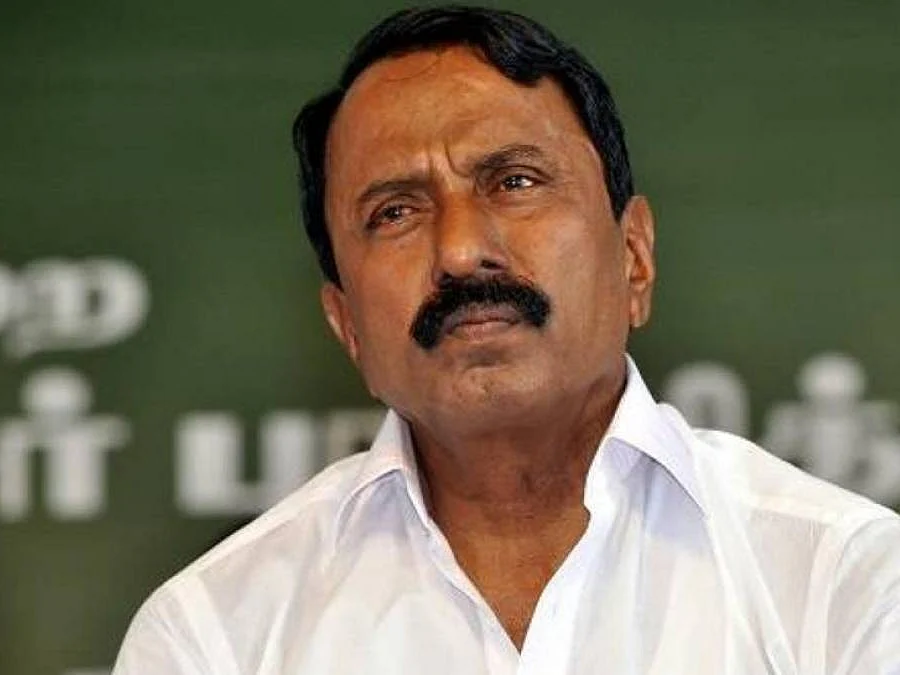 பாதியாகக் குறைந்த தொகை; கடுகடுத்த நீதிபதி! - கட்டாயக் கல்வியில் ஏன் இவ்வளவு தடுமாற்றம்?