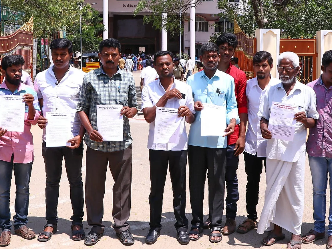 `13 பேருக்கு நினைவு மண்டபம்; 2 ஆண்டு கோரிக்கை!' - கொதிக்கும் ஸ்டெர்லைட் எதிர்ப்புக் கூட்டமைப்பினர்
