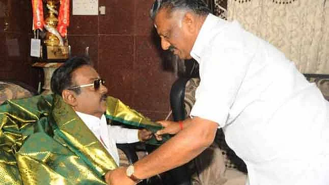 விஜயகாந்த்துடன் ஓ.பன்னீர்செல்வம்