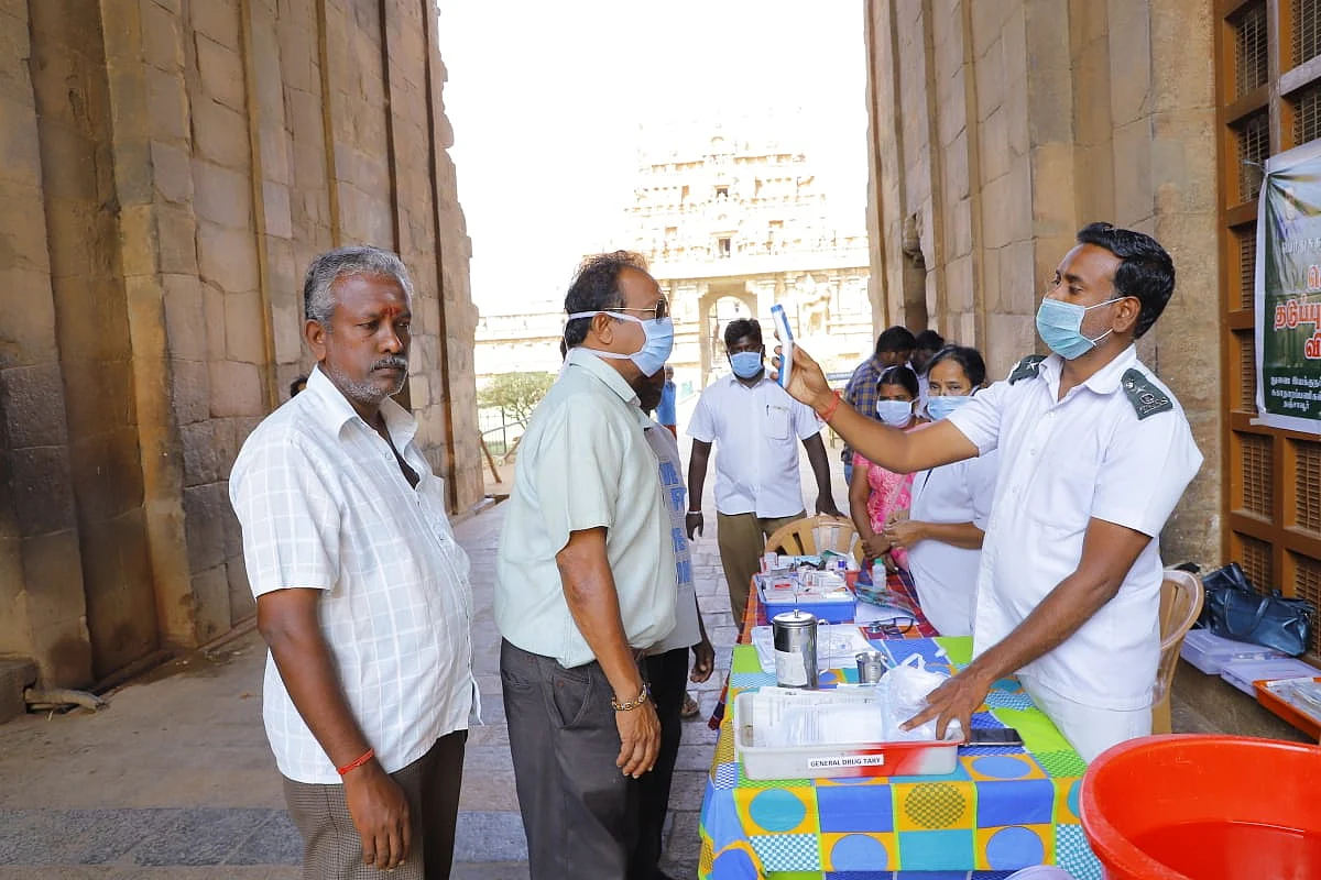 கொரோனா தடுப்பு முகாம்