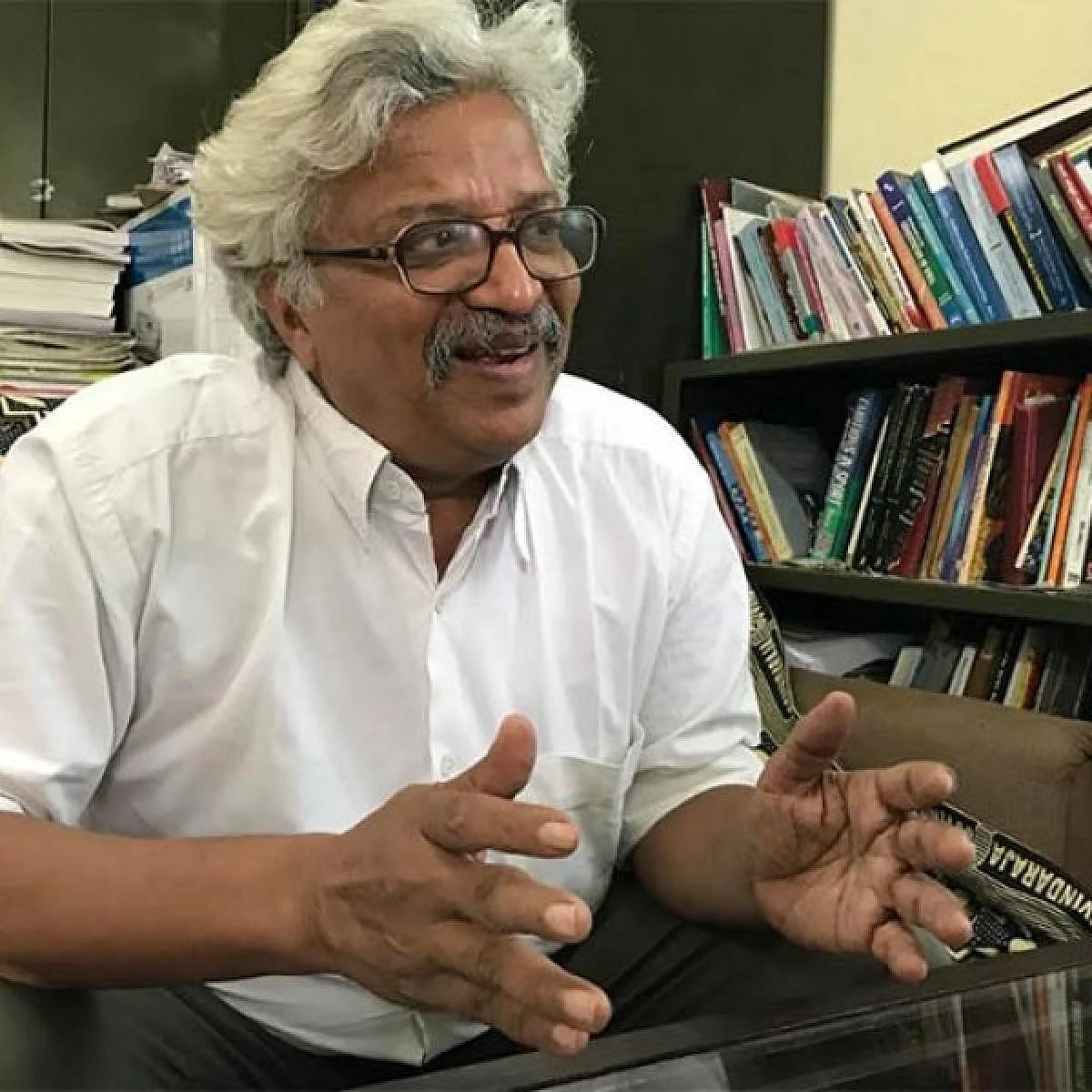 பேராசிரியர் ராமு மணிவண்ணன்