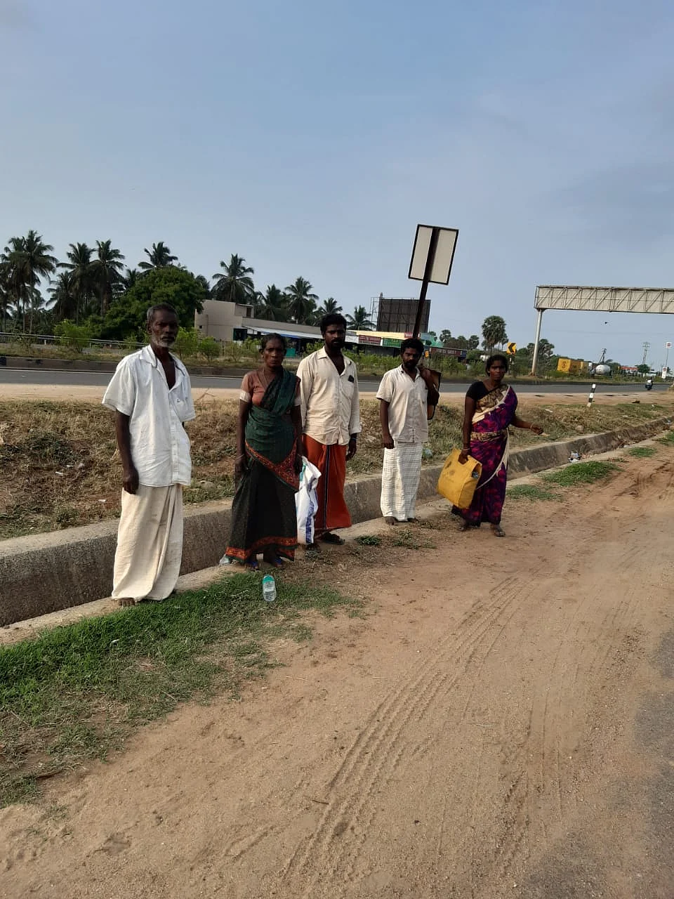 கூலித் தொழிலாளிகள்
