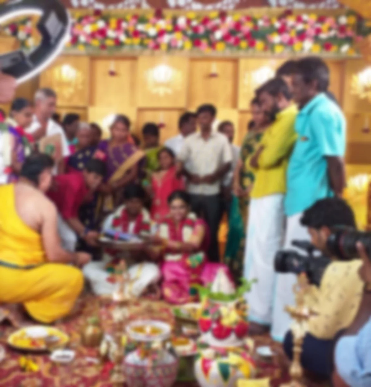 அதிகாலையில் நடைபெற்ற திருமணம்!
