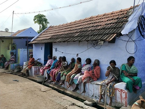 `திருட்டுப் பட்டம் கட்டிய தோழி..!' - நெல்லையில் குழந்தையுடன் விபரீத முடிவெடுத்த பெண்