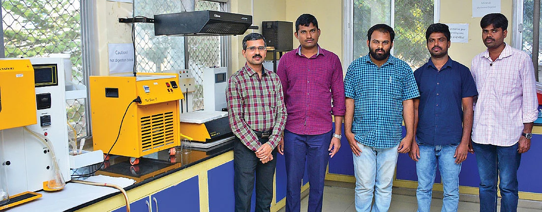வெங்கடேஸ்வரலு மற்றும் குழுவினர்