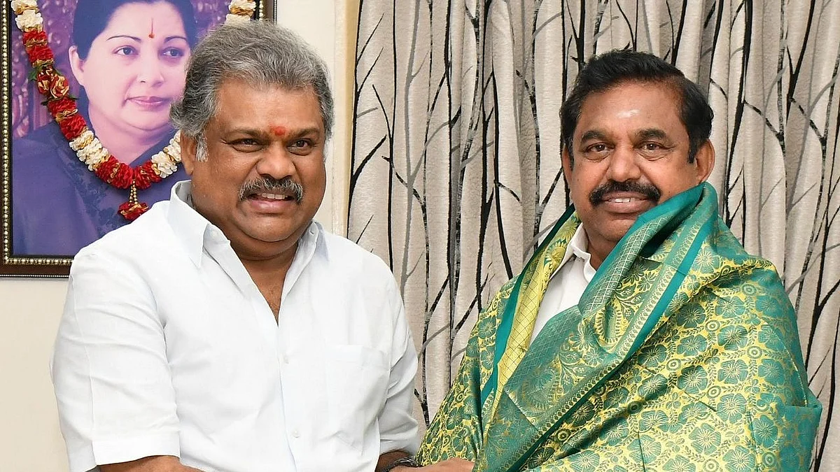 எடப்பாடி பழனிசாமியுடன் ஜி.கே.வாசன்
