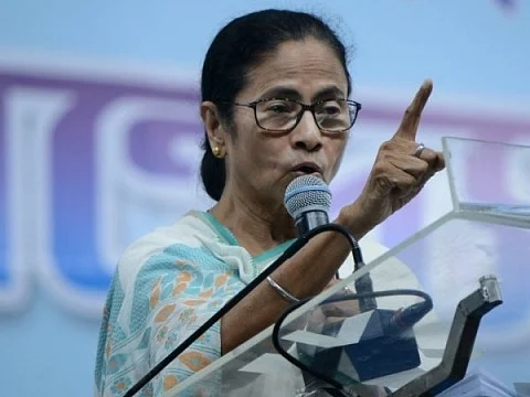 `பிரசாரத்தில் அதிகக் கூட்டம்; தோல்வி மட்டுமே மிச்சம்!’ -பொதுவெளியில் சொந்த கட்சியினரை விளாசிய மம்தா