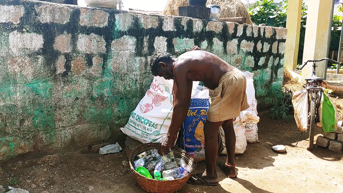 தூய்மைப் பணியில் சுந்தர்ராஜ்