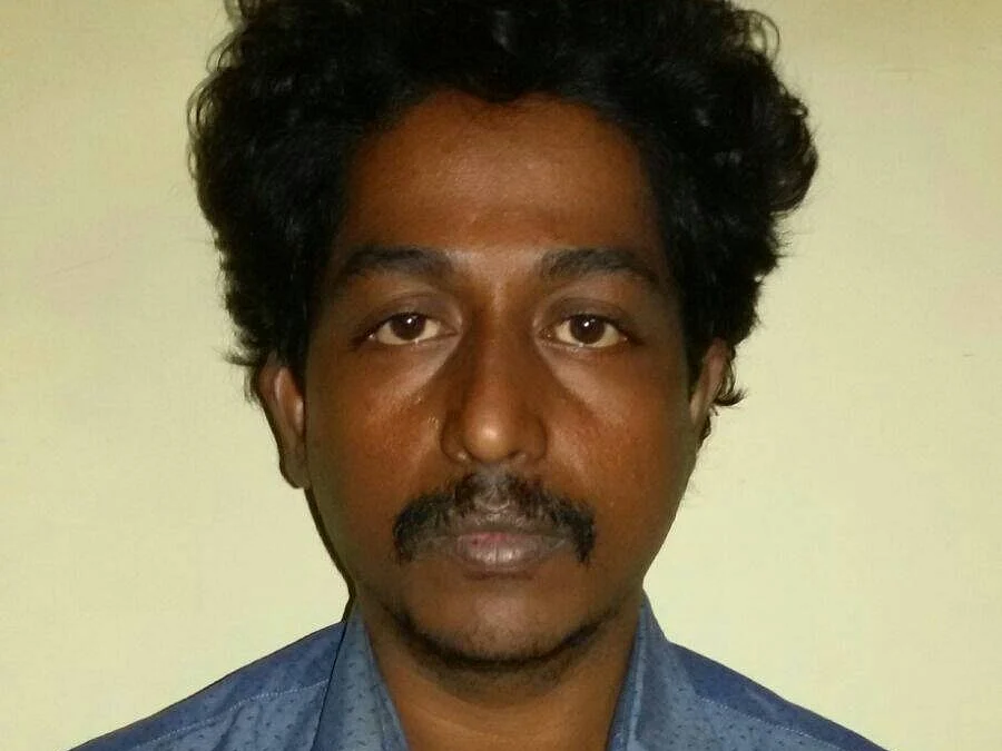 `இன்டெர்நெட் கால்.. தொடர் இடமாற்றம்; உ.பியில் கைது!' -விமானத்தில் கொண்டுவரப்பட்ட காஞ்சி ரவுடிகள்