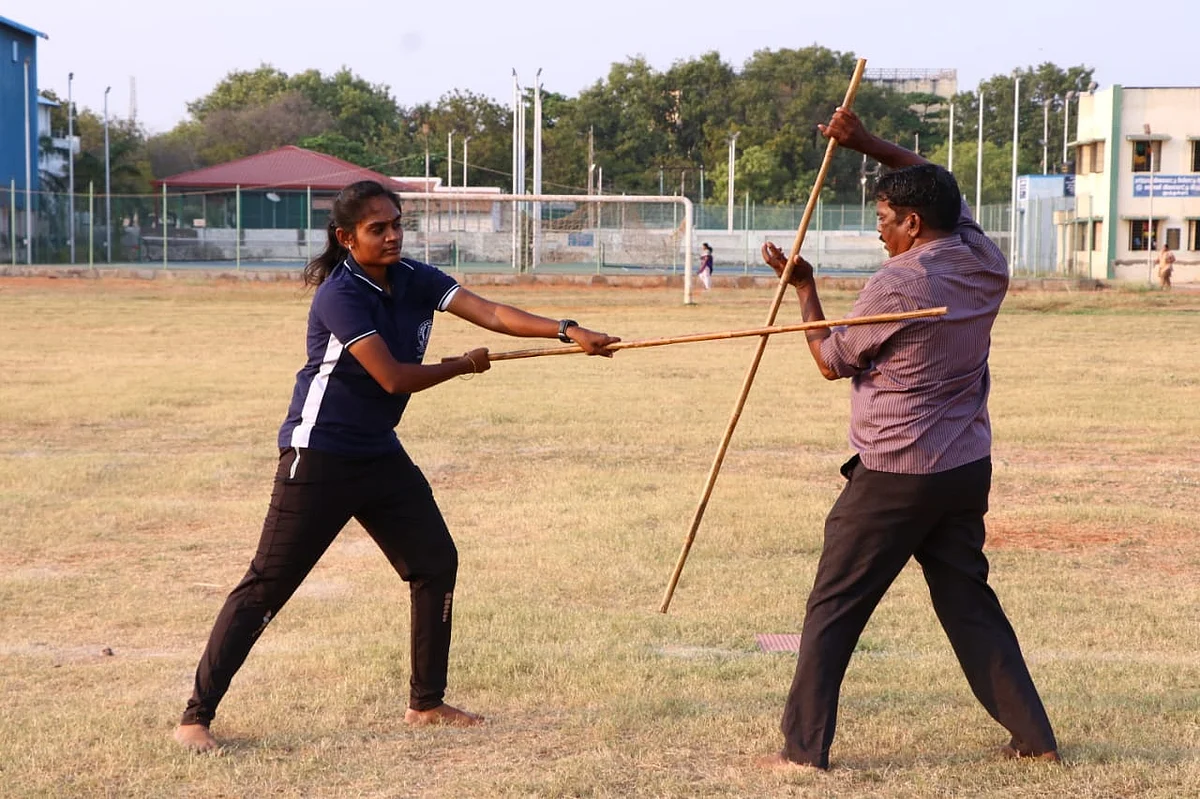 சண்டையிடும் குருலெட்சுமி