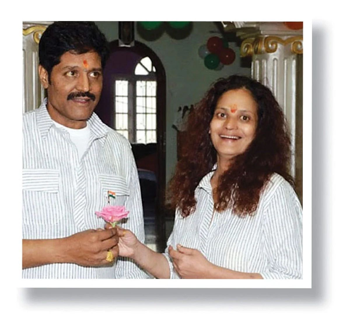 கணவருடன்...